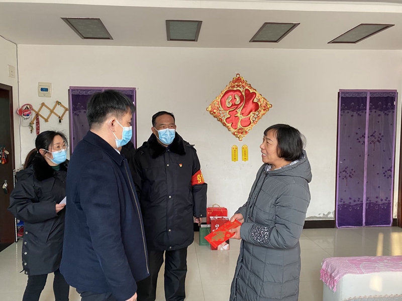 博農(nóng)集團(tuán)走訪(fǎng)慰問(wèn)老黨員、因公去世黨員干部家屬
